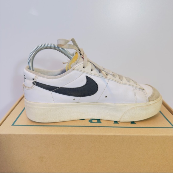 Nike Blazer Low Platform Women’s Size 6.5 White Black Casual Sneakers Shoes - Picture 4 of 13